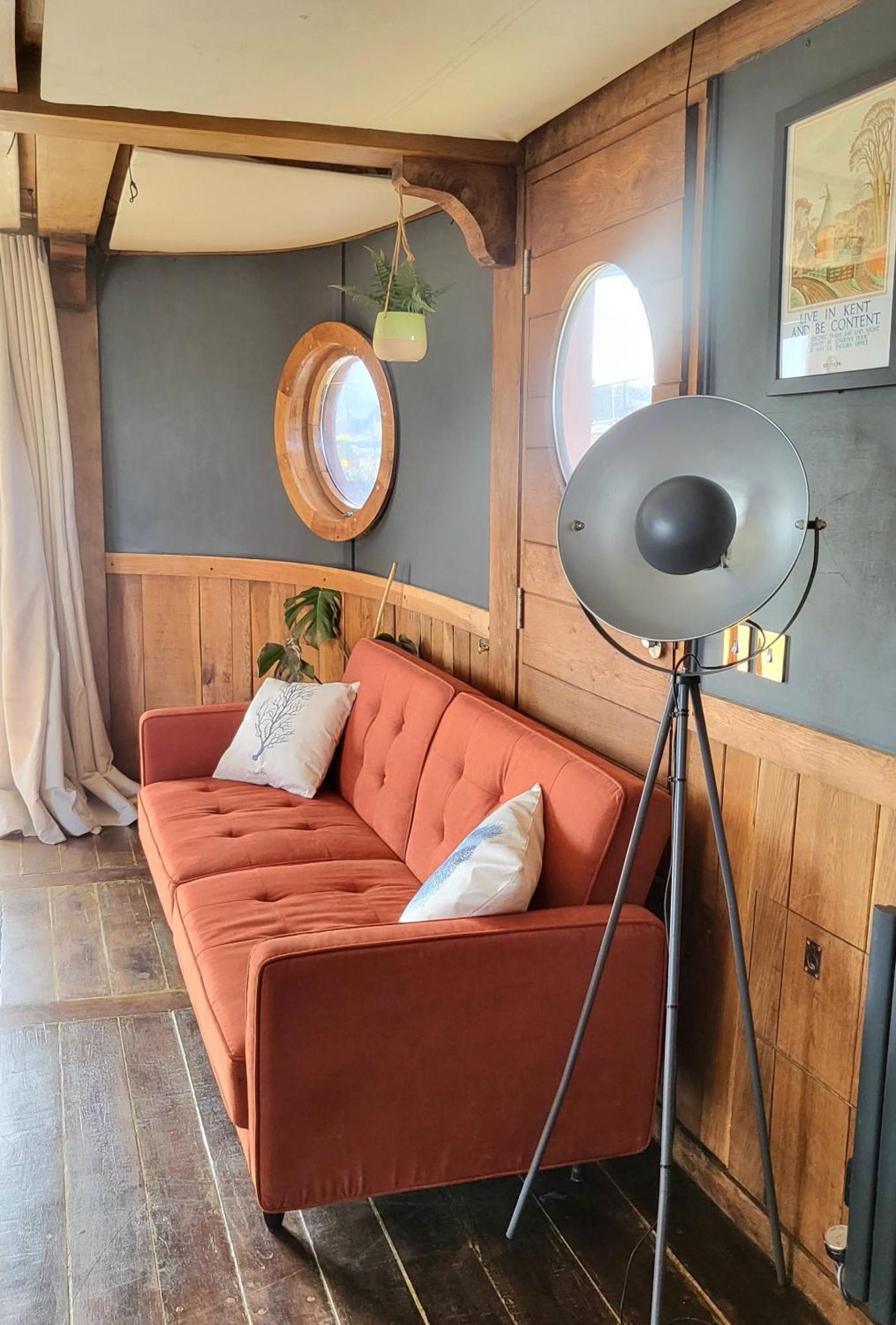 Inner Dowsing Lightship Rochester  Room photo